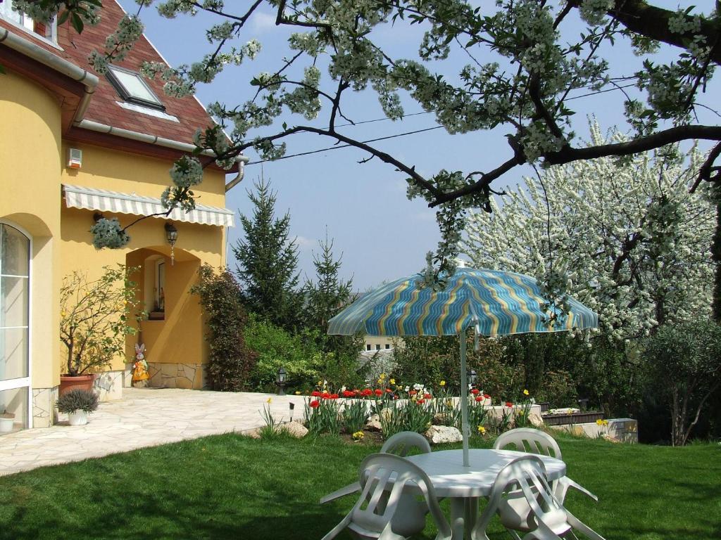 Abbazia Apartman Apartment Eger Exterior photo