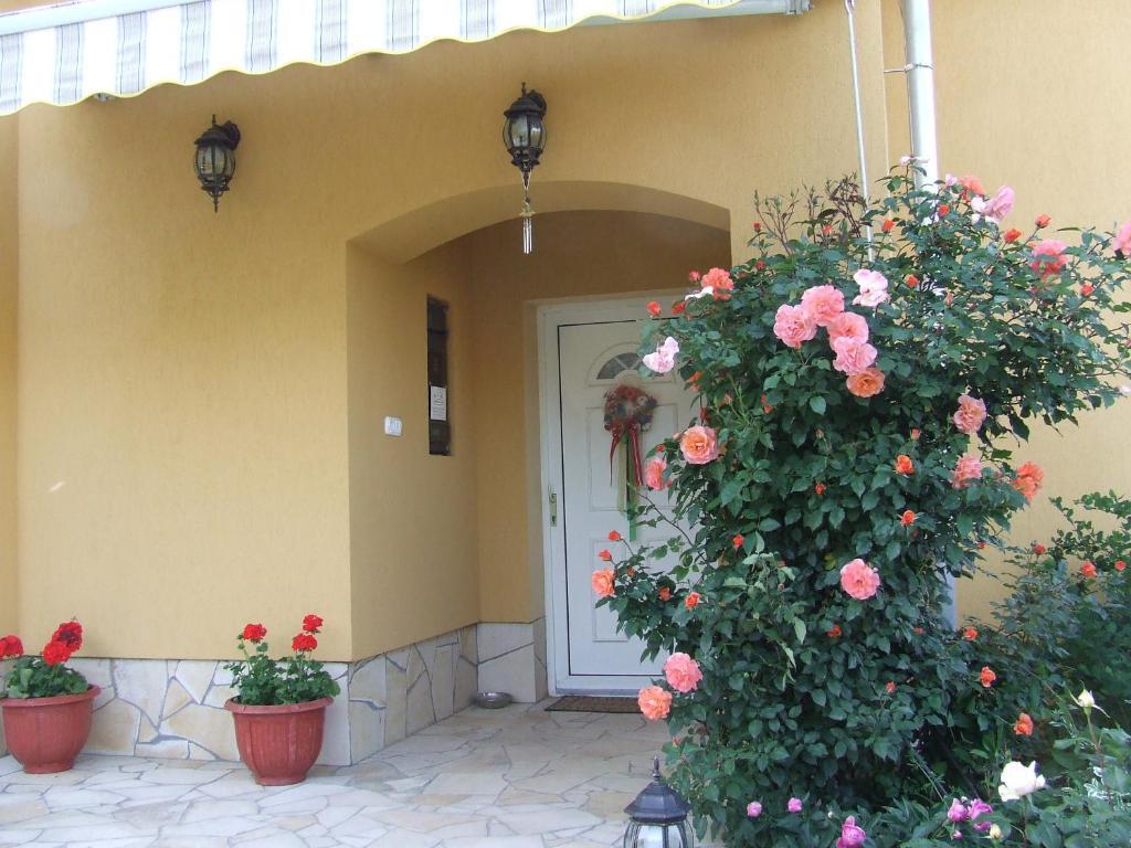 Abbazia Apartman Apartment Eger Exterior photo