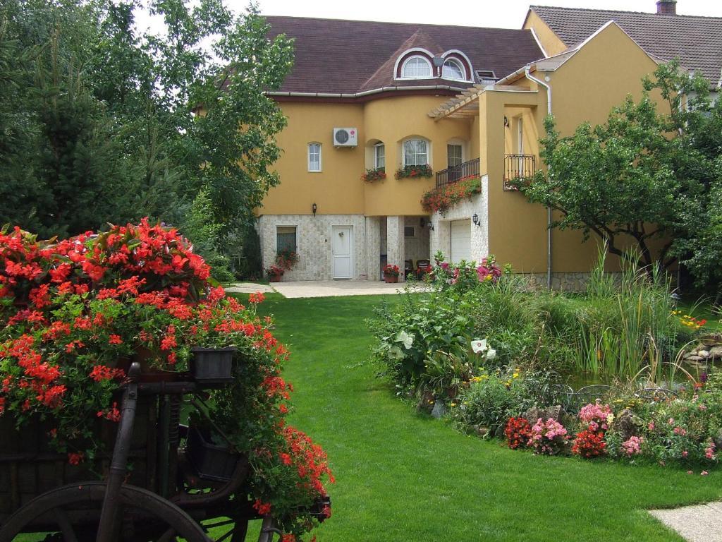 Abbazia Apartman Apartment Eger Exterior photo